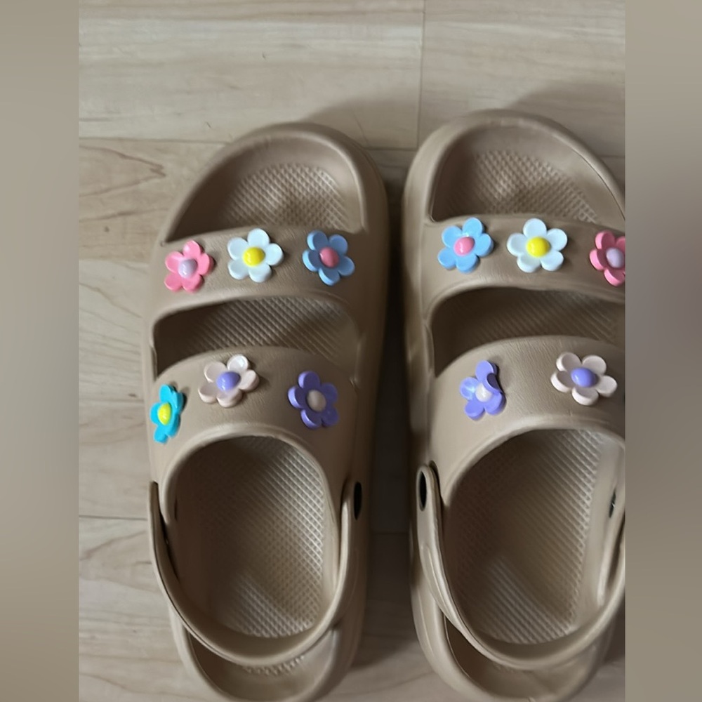 Women shoes size 6.5